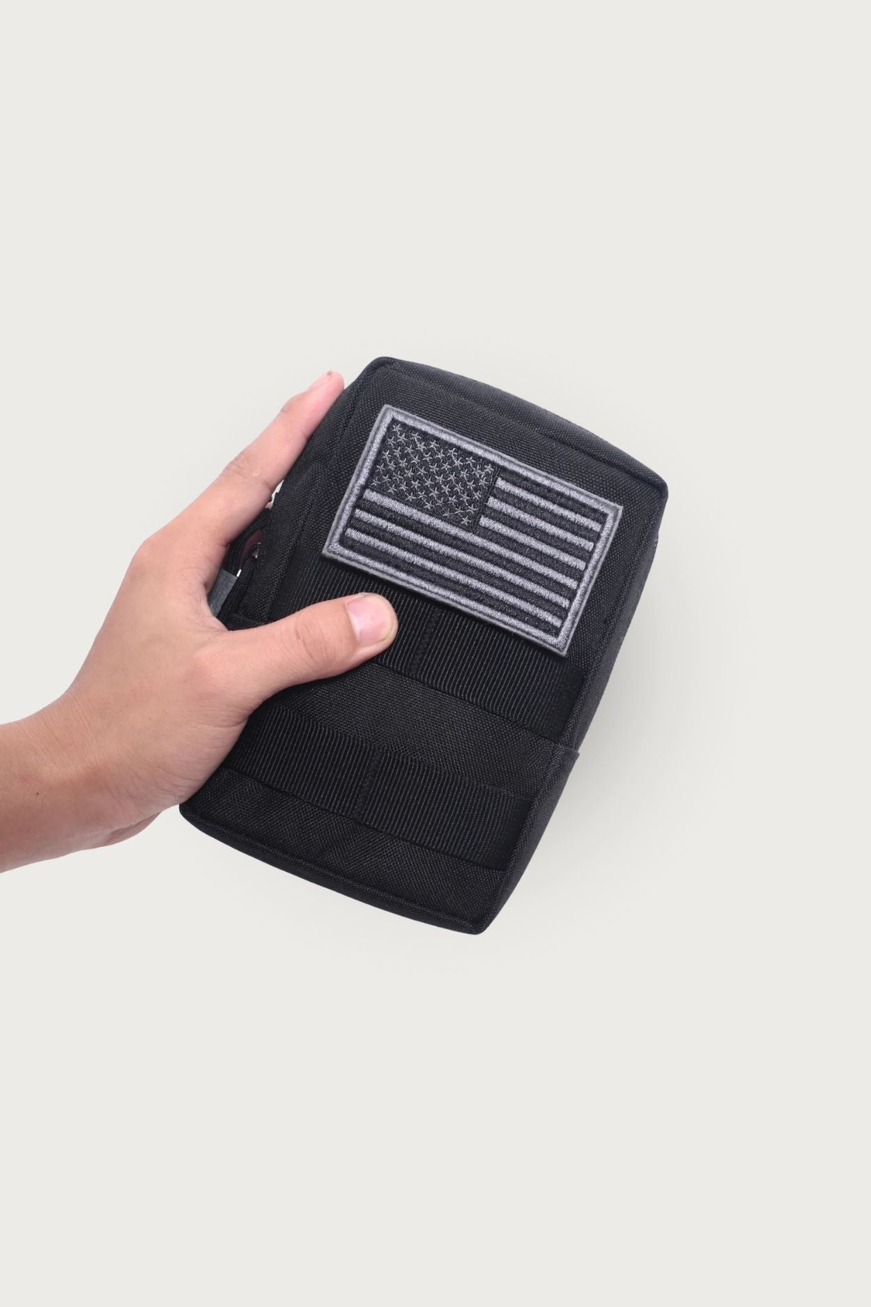 POUCH MOLLE MEDIANO CON VELCRO